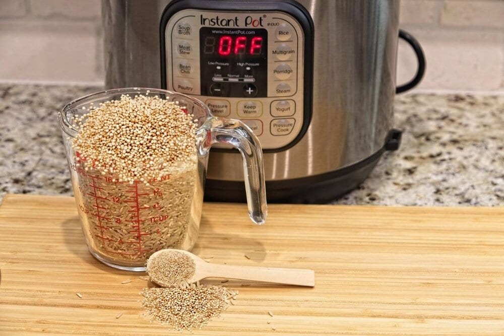 How to cook quinoa (rice cooker, microwave, instant pot and on the