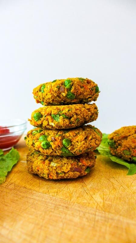 Quinoa Chickpea Curry Burgers