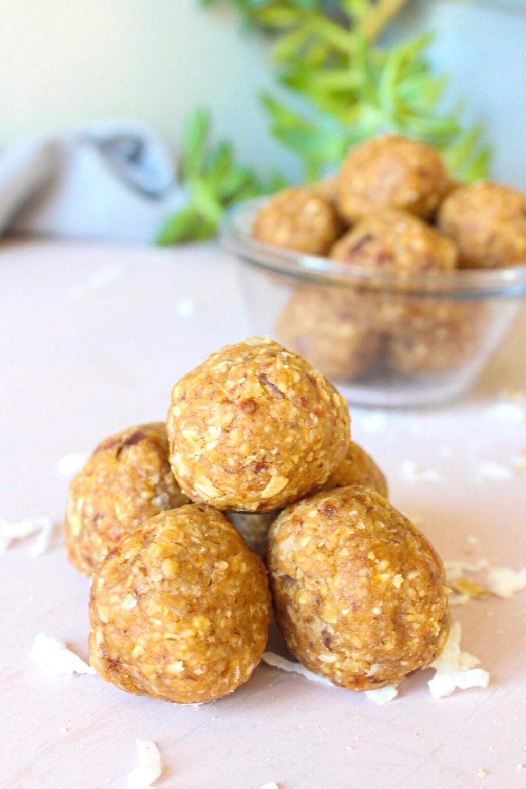 Peanut Butter Bliss Balls - Date Balls (in 5 minutes) - Damn Tasty Vegan