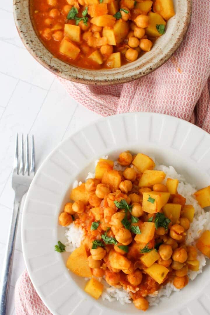 Easy Vegan Chickpea and Potato Curry - Damn Tasty Vegan