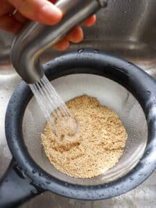 Quinoa Rinsed How To Cook Quinoa Perfectly (Stove, Rice Cooker, Microwave) - Damn ...